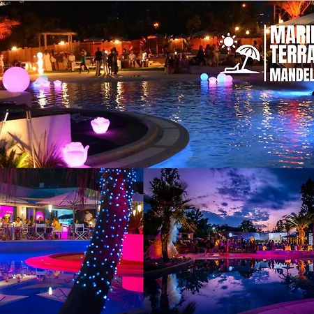 Marina Terrace 아파트