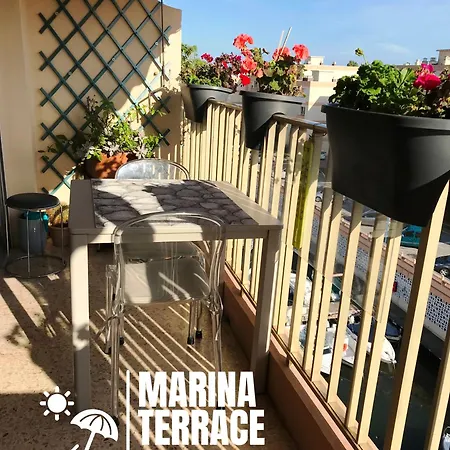 Marina Terrace * 망들리유 라 나플