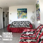 Marina Terrace アパート