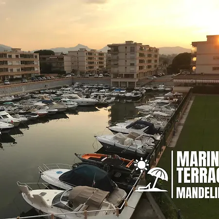 Marina Terrace アパート Mandelieu